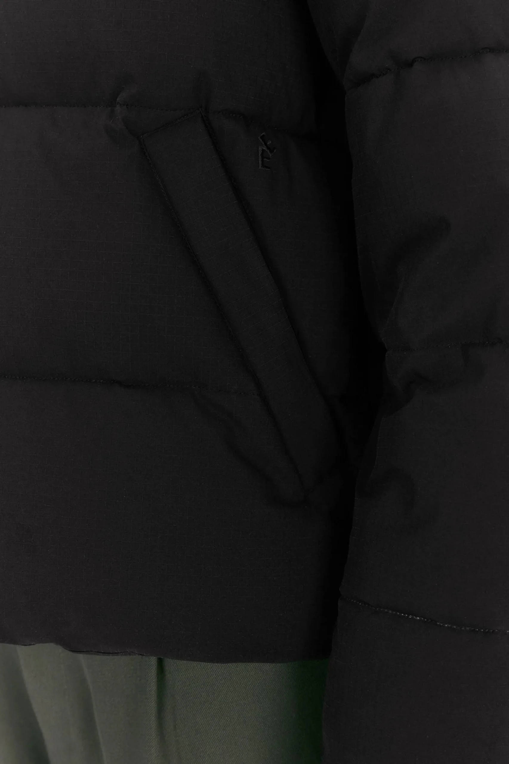 New Elvine Bjarne Black